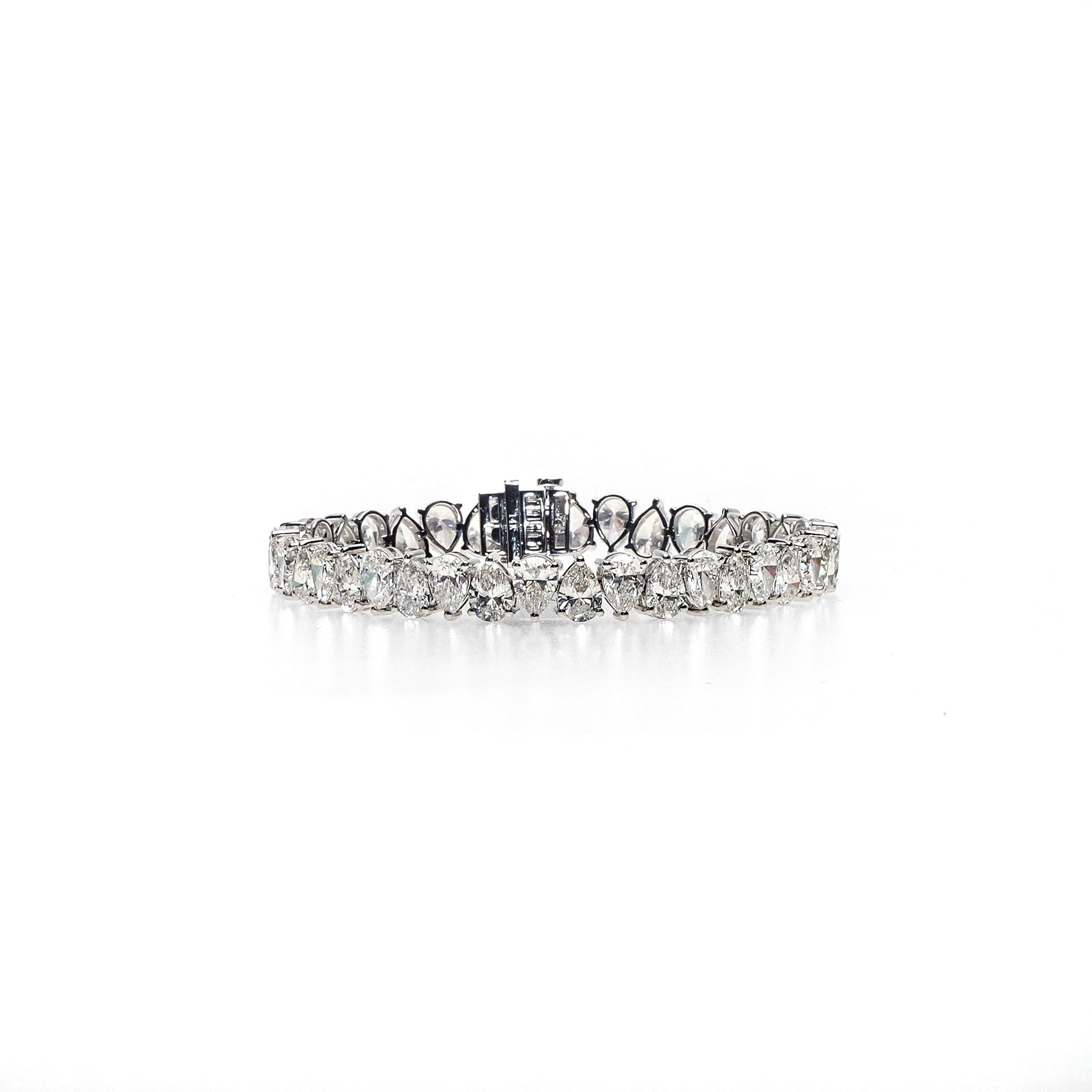 14K White Gold Pear-Cut Diamond North/South Tennis Bracelet – 24.97 Carats