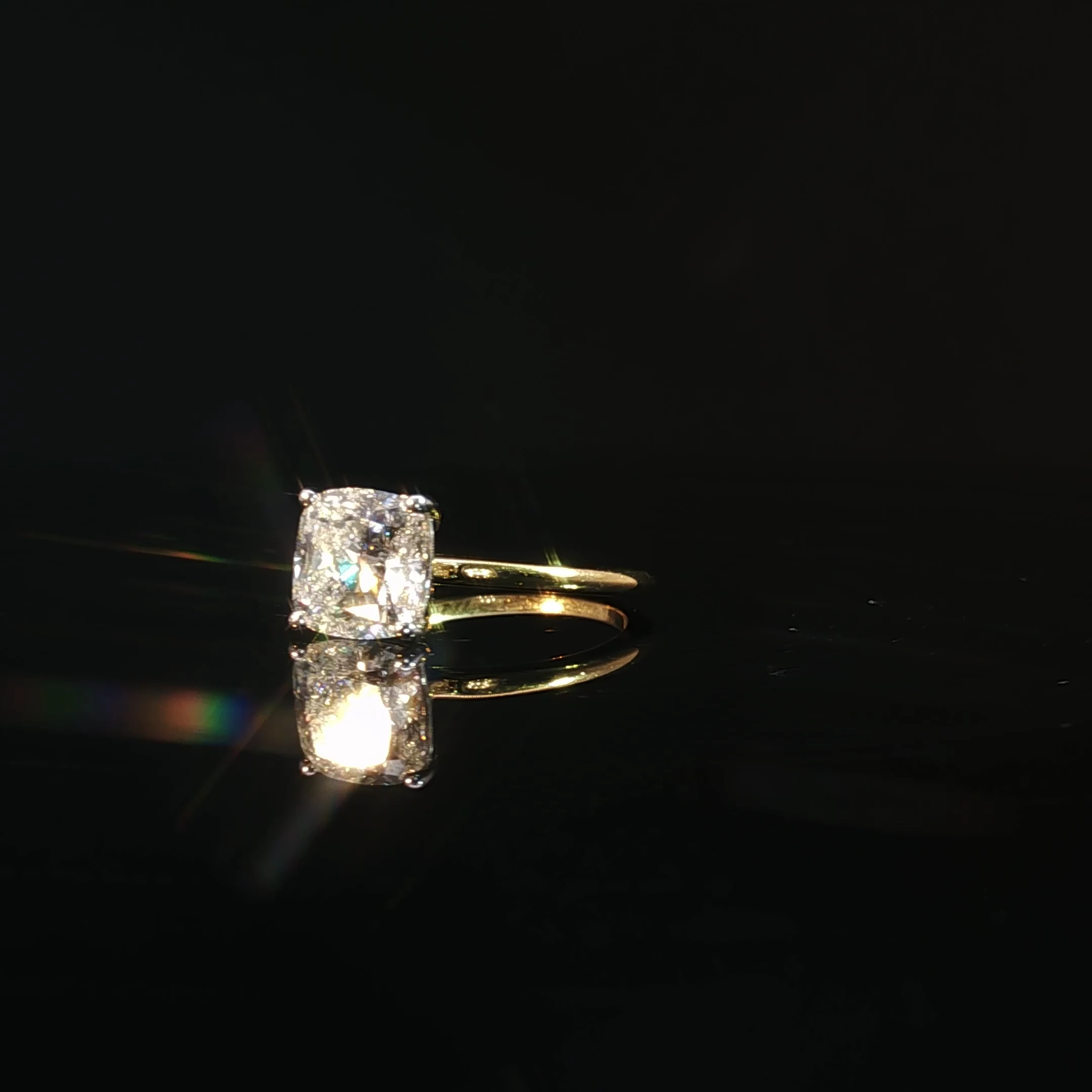 14K Gold Cushion Cut Engagagement Ring with 2.06 CTW - Image 3