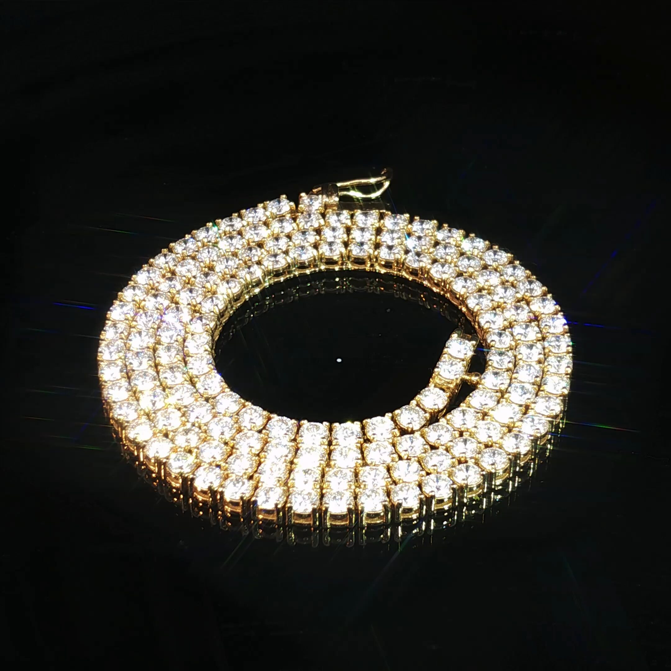 14K Luxury Diamond Necklace - Image 5