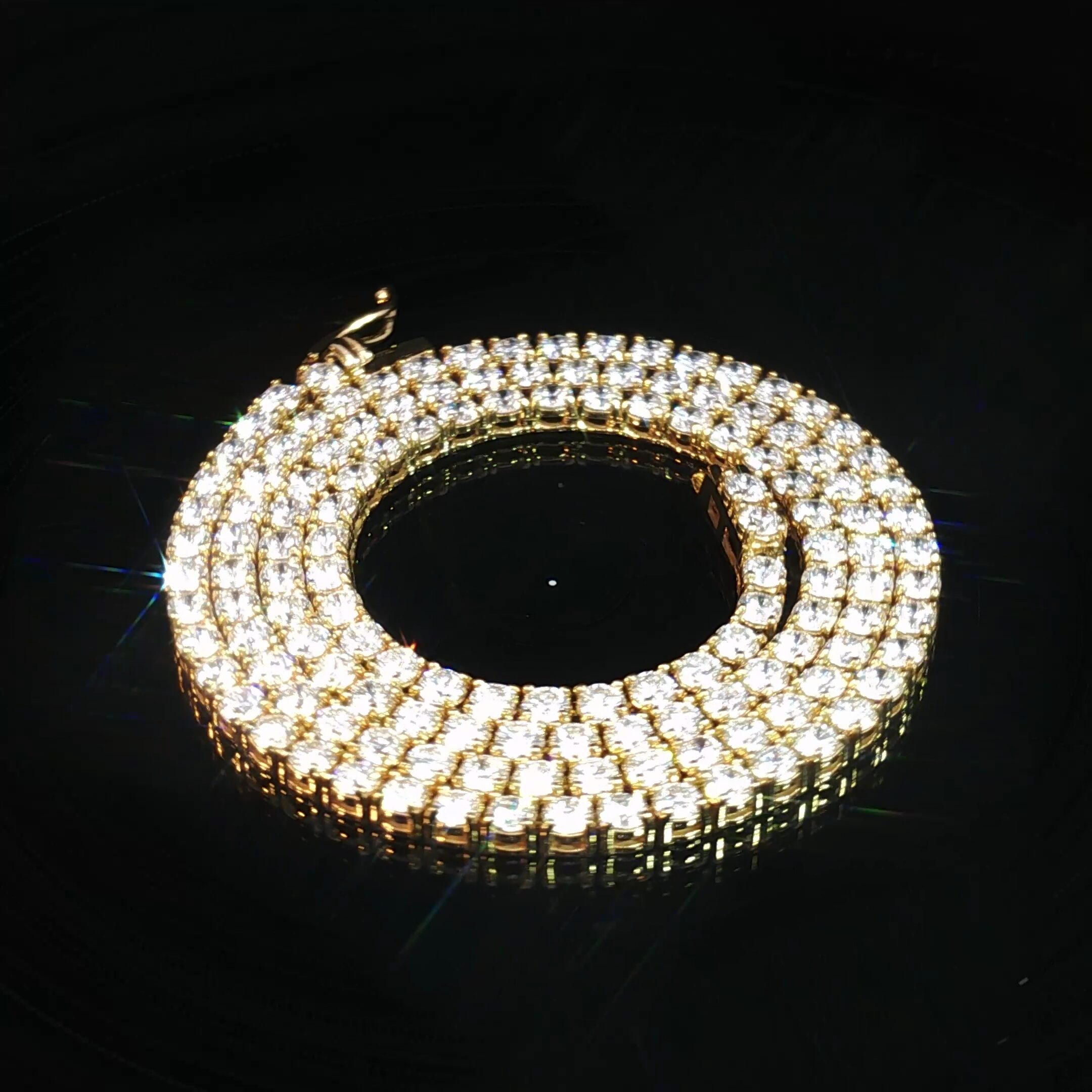 14K Luxury Diamond Necklace - Image 2