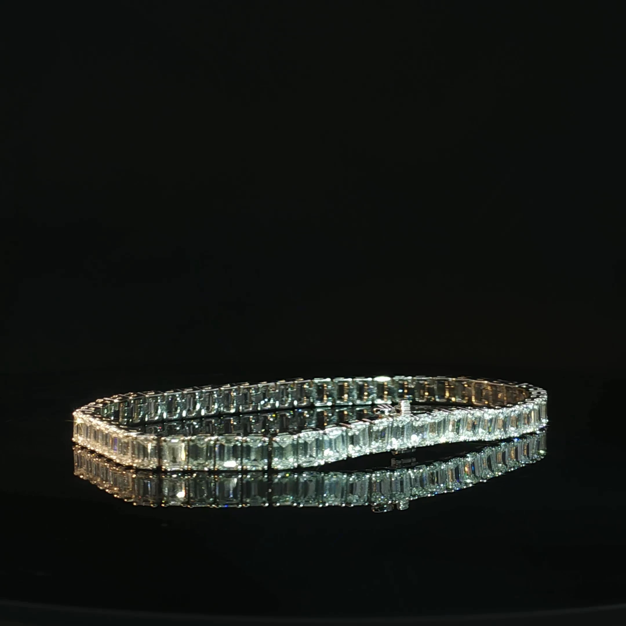 14K White Gold Emerald Cut Diamond Tennis Bracelet
