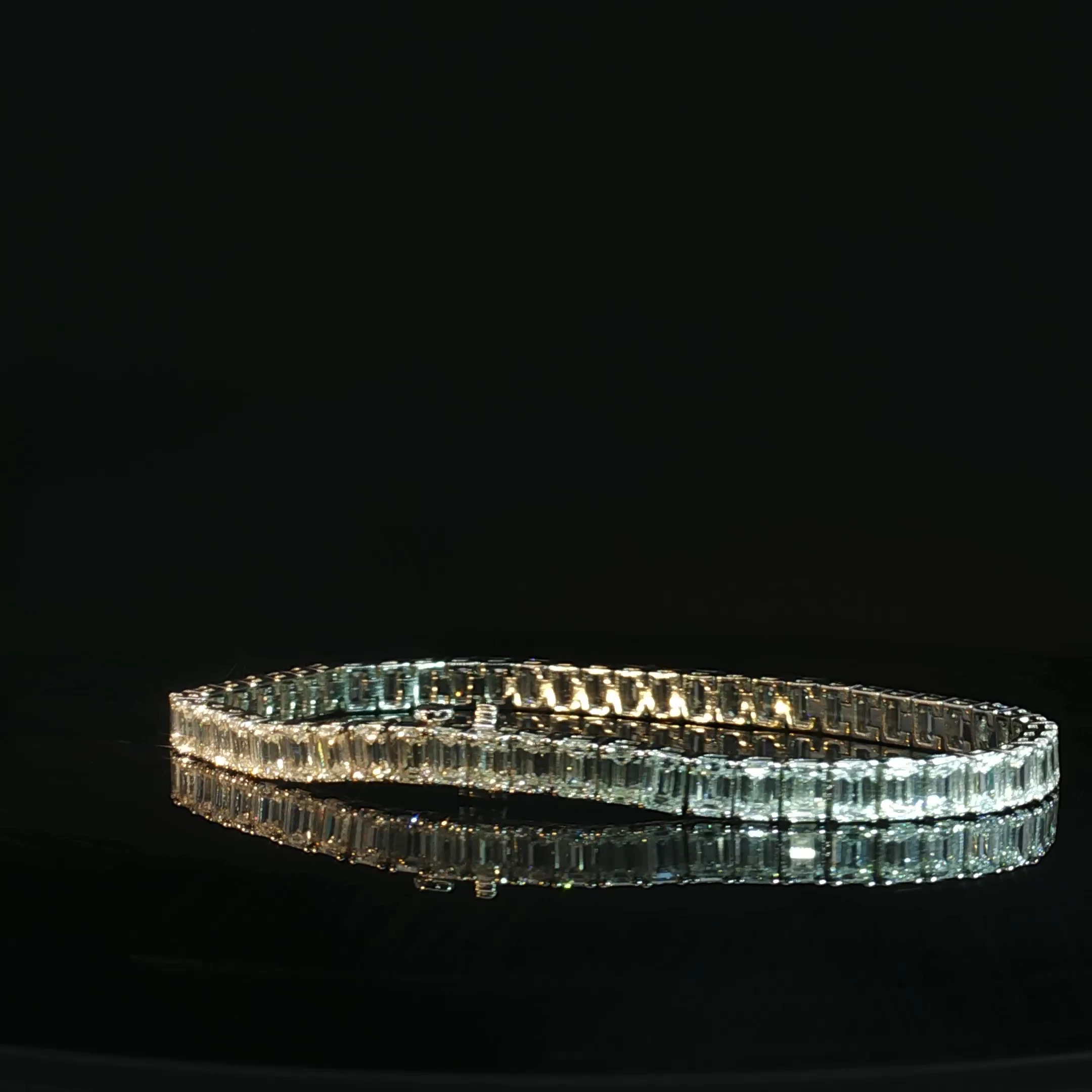14K White Gold Emerald Cut Diamond Tennis Bracelet - Image 3