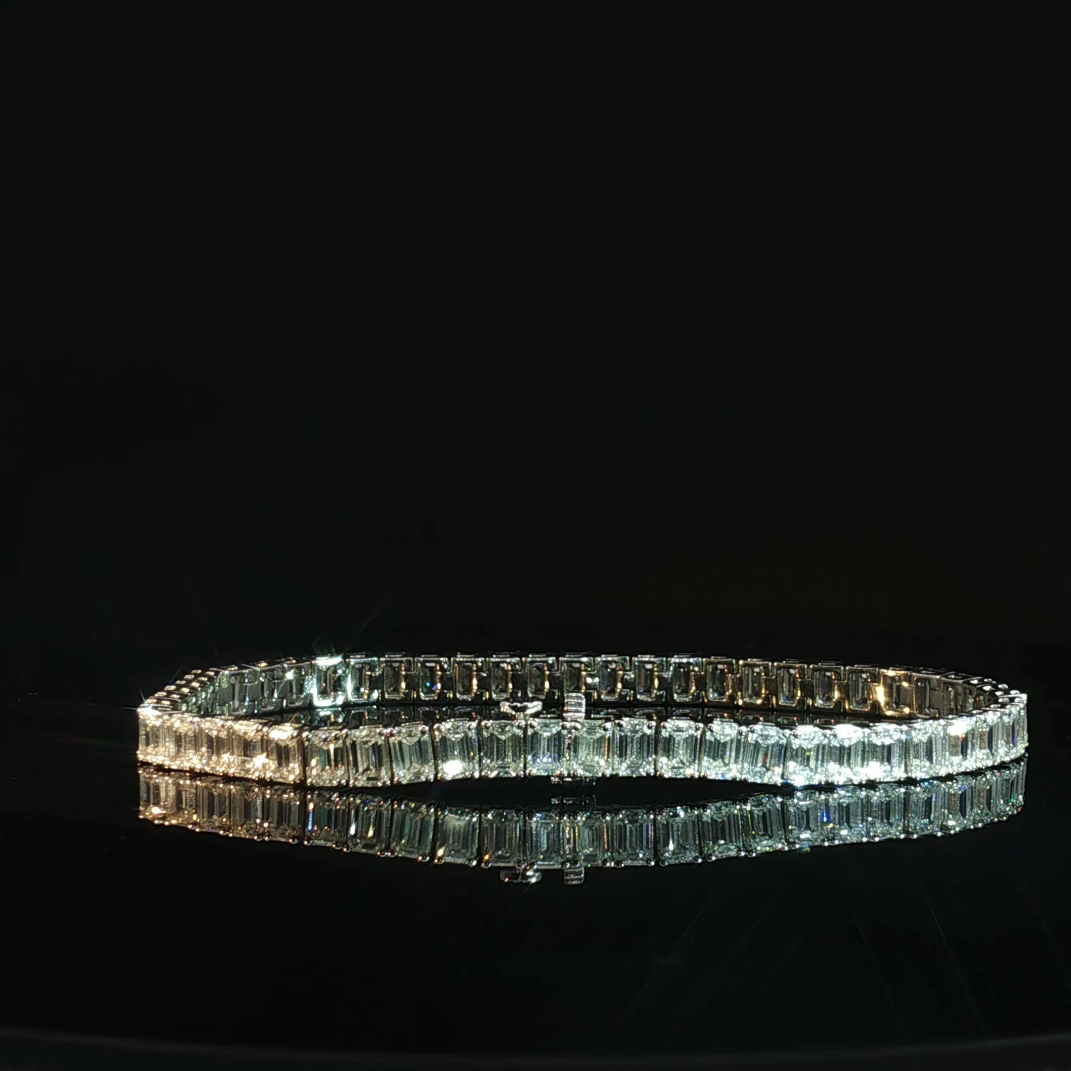 14K White Gold Emerald Cut Diamond Tennis Bracelet - Image 4