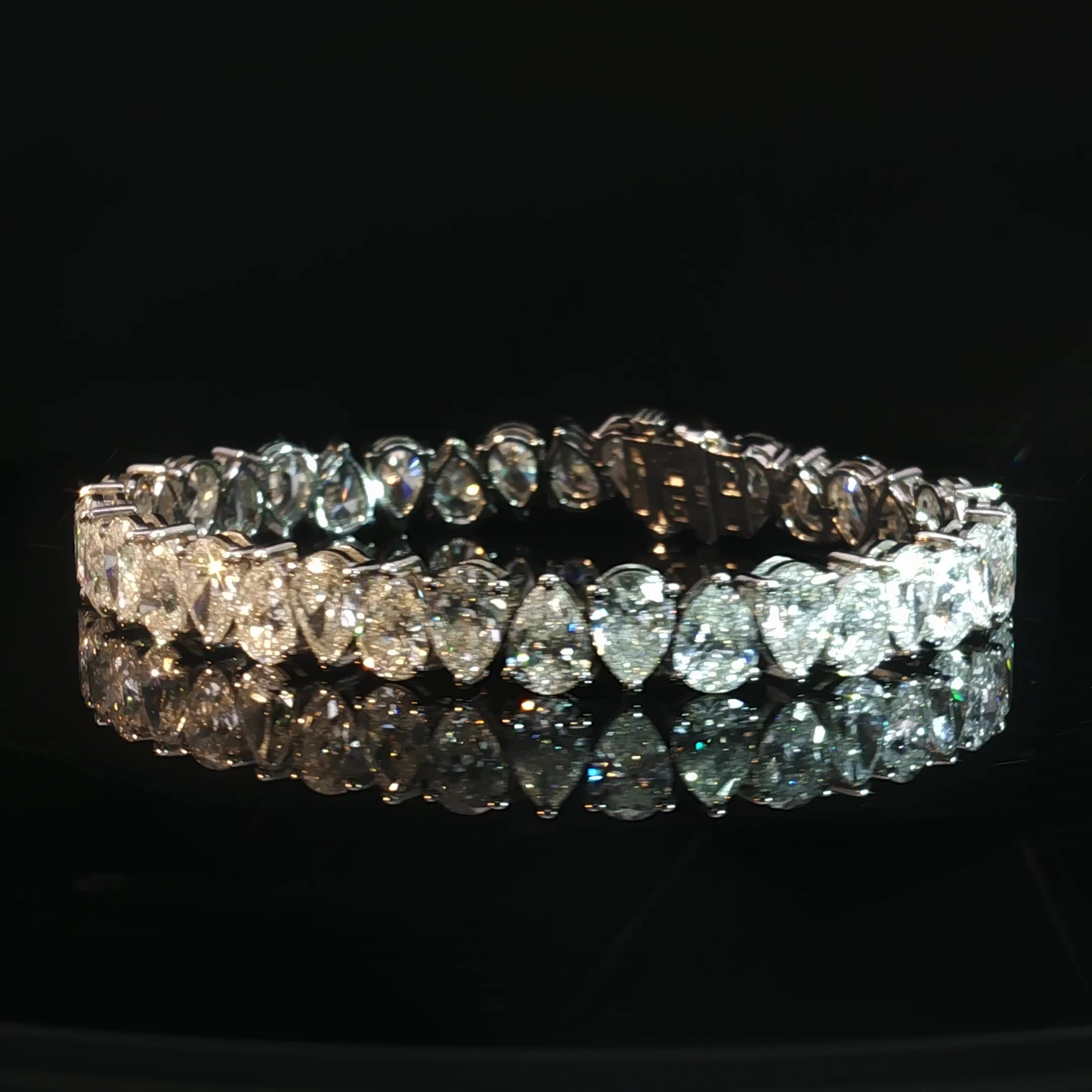 14K White Gold Pear Shape Diamond Tennis Bracelet - Image 3