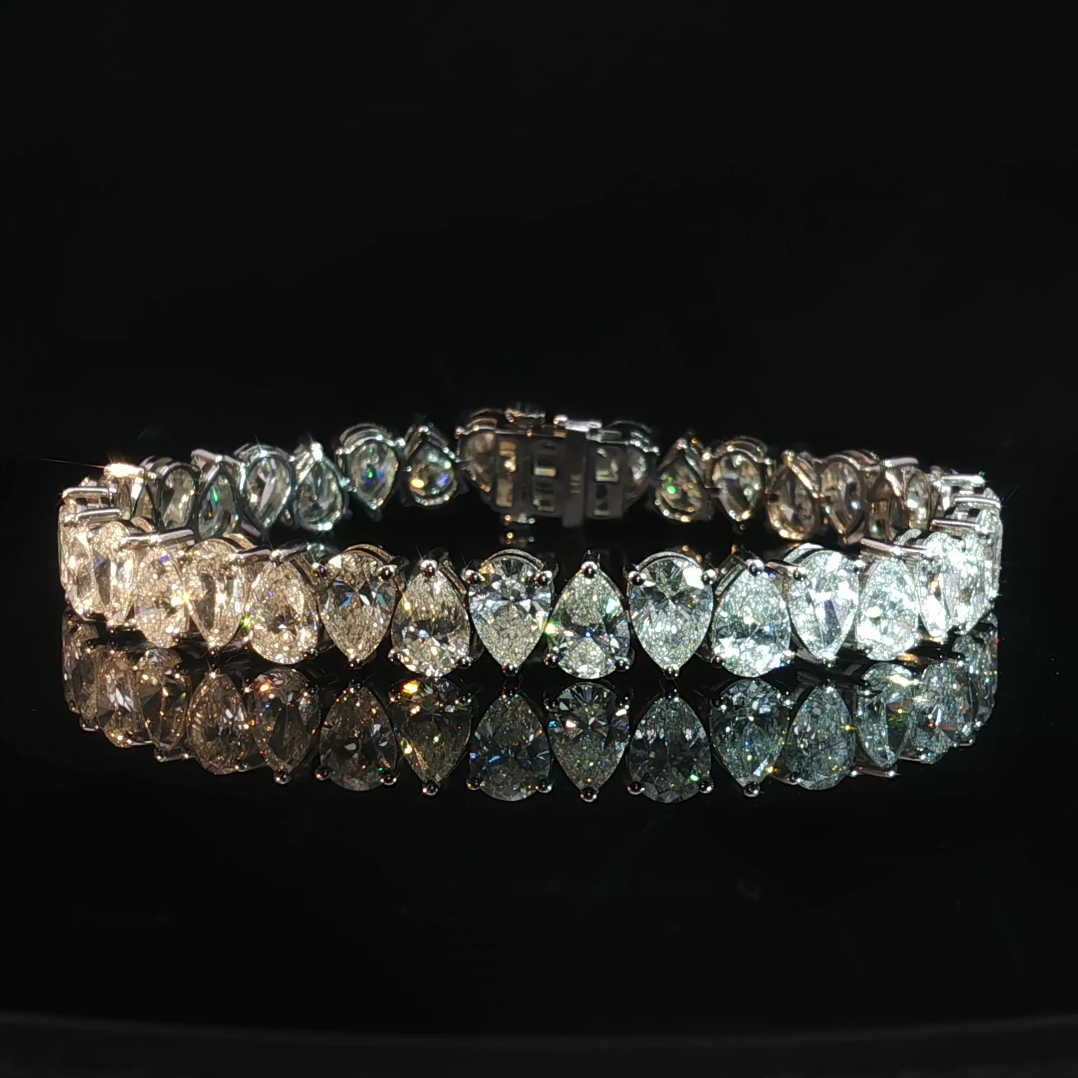14K White Gold Pear Shape Diamond Tennis Bracelet - Image 4