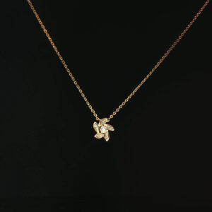 18K Gold Diamond Flower Pendant Necklace