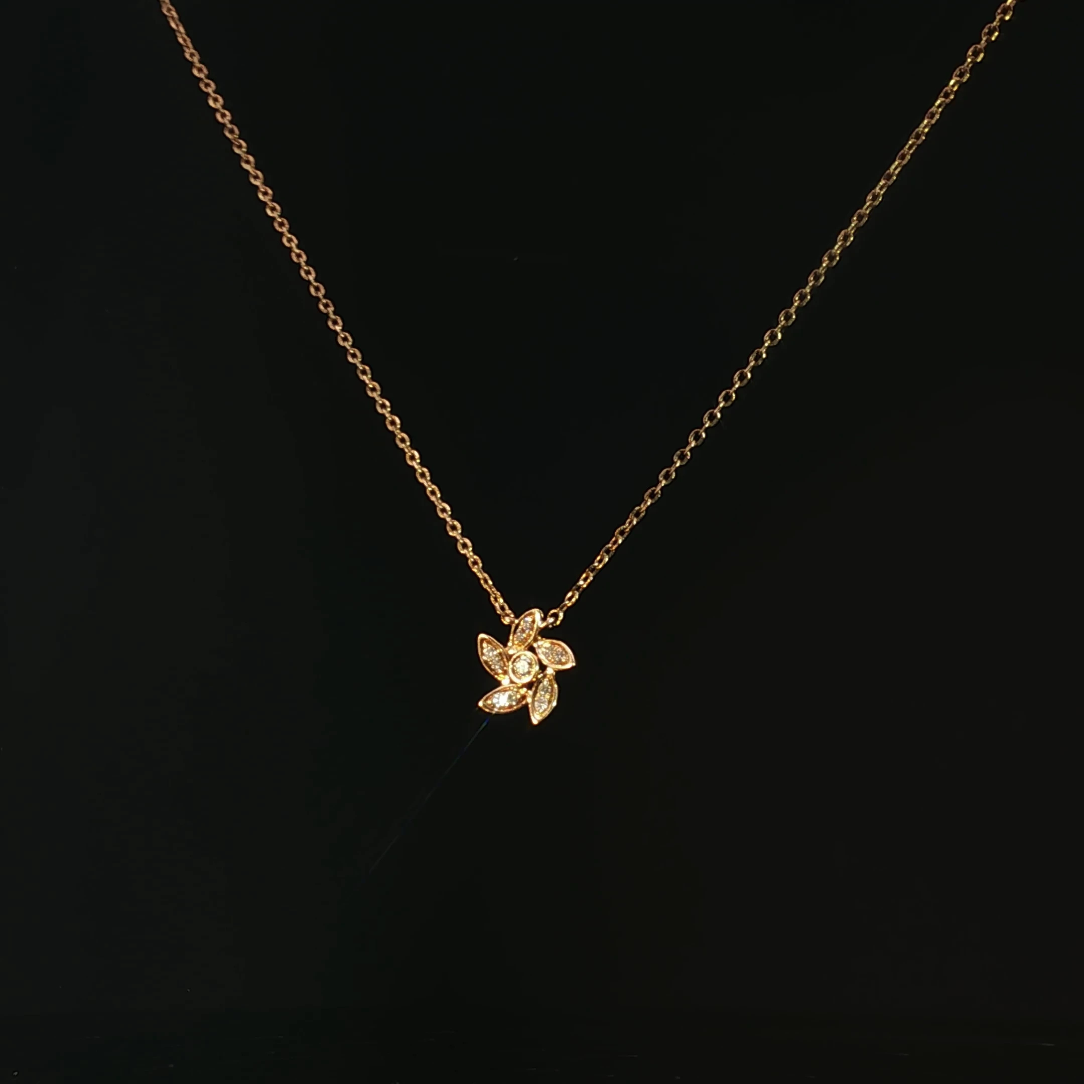 18K Gold Diamond Flower Pendant Necklace - Image 3