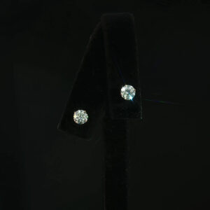 Classic Round Solitaire Natural Diamond Stud Earrings with 0.97 CTW