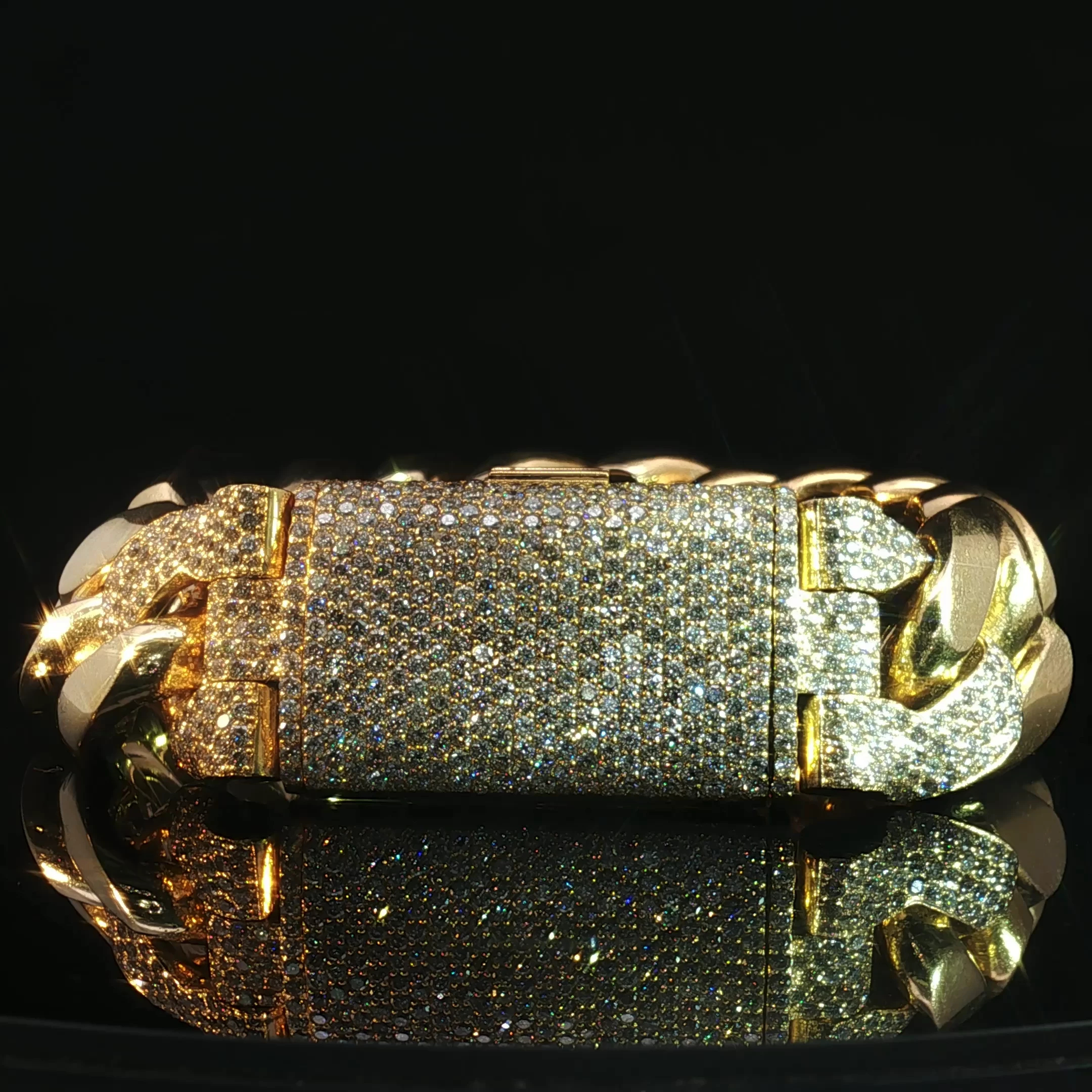 10K Yellow Gold Cuban Link Bracelet - Image 4