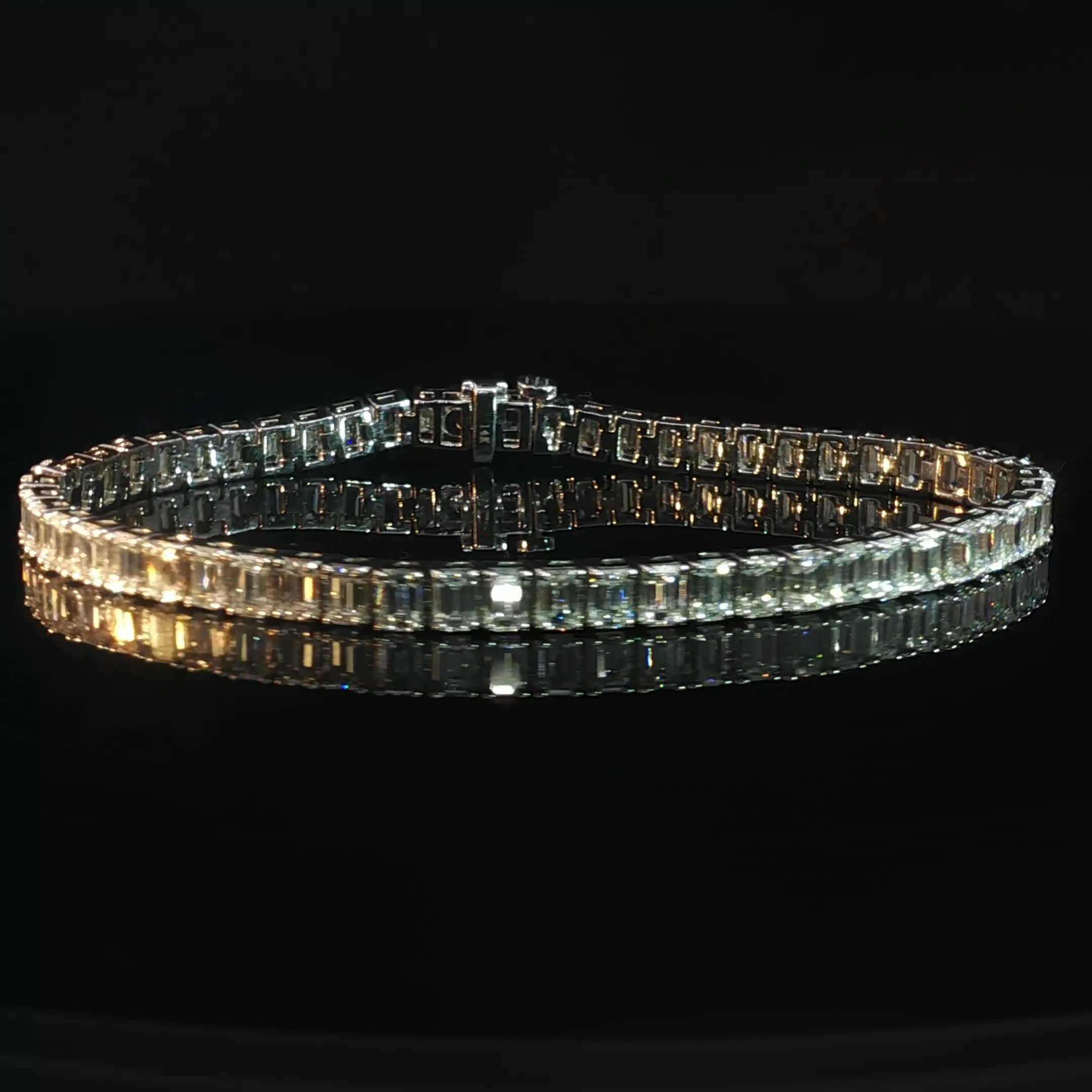 14K Gold Emerald Cut Diamond Tennis Bracelet - Image 2