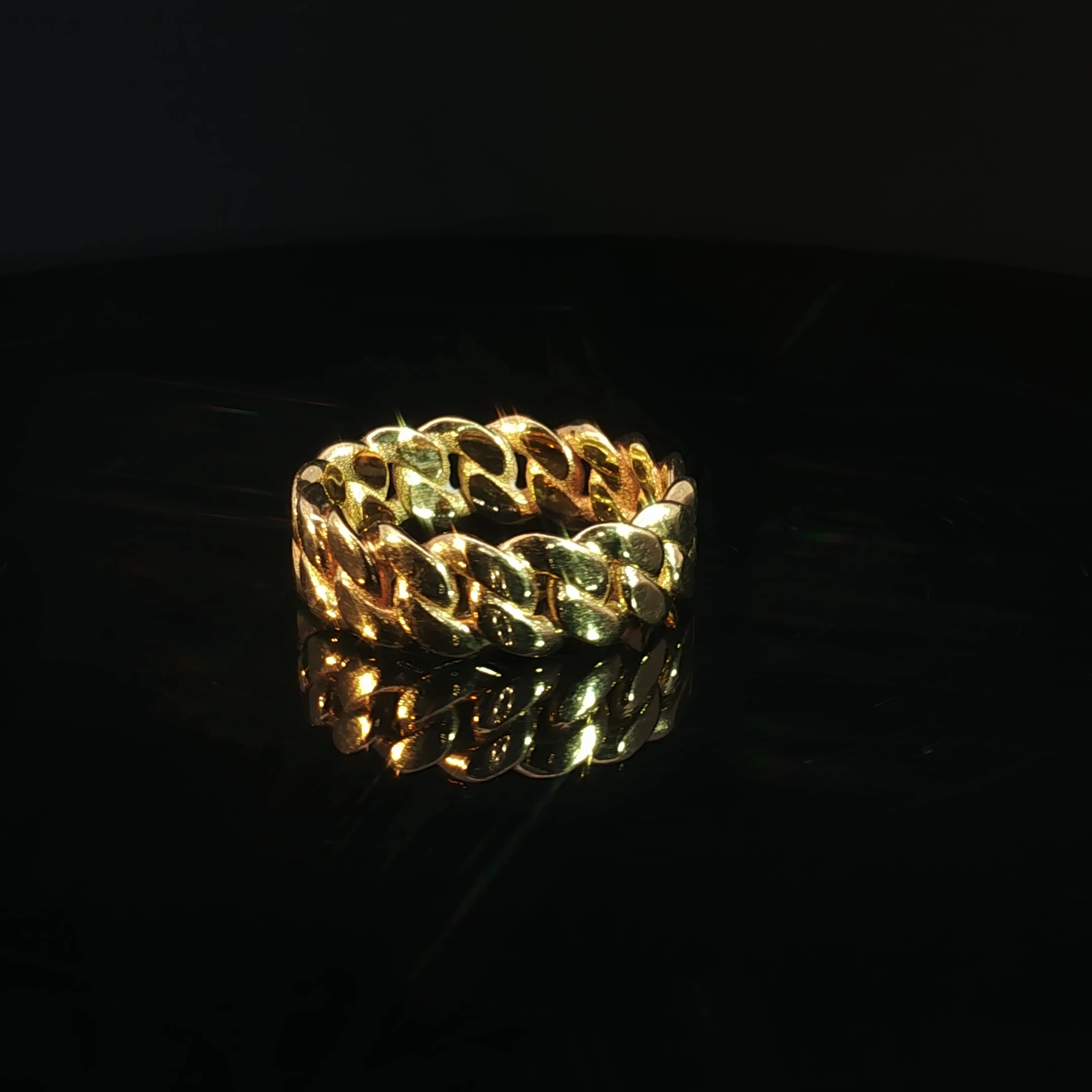 10K Gold Bold Cuban Link Ring - Image 3