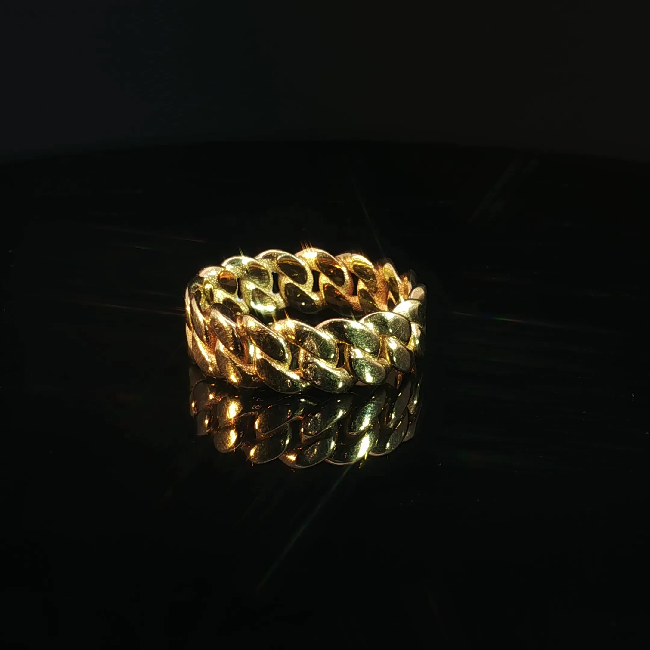10K Gold Bold Cuban Link Ring - Image 4
